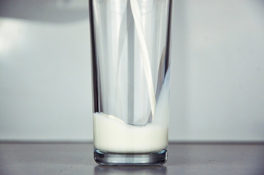 full-fat-or-low-fat-milk-which-is-healthier-eat-well-nz